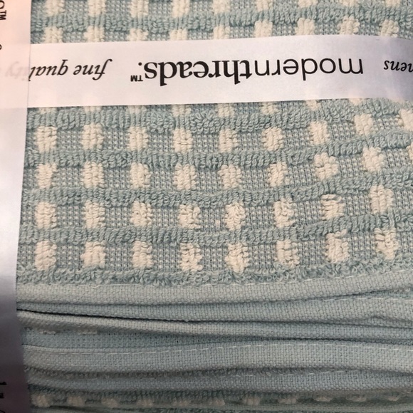 Modern Threads grey taupe towel set luxe NWT - Picture 2 of 3